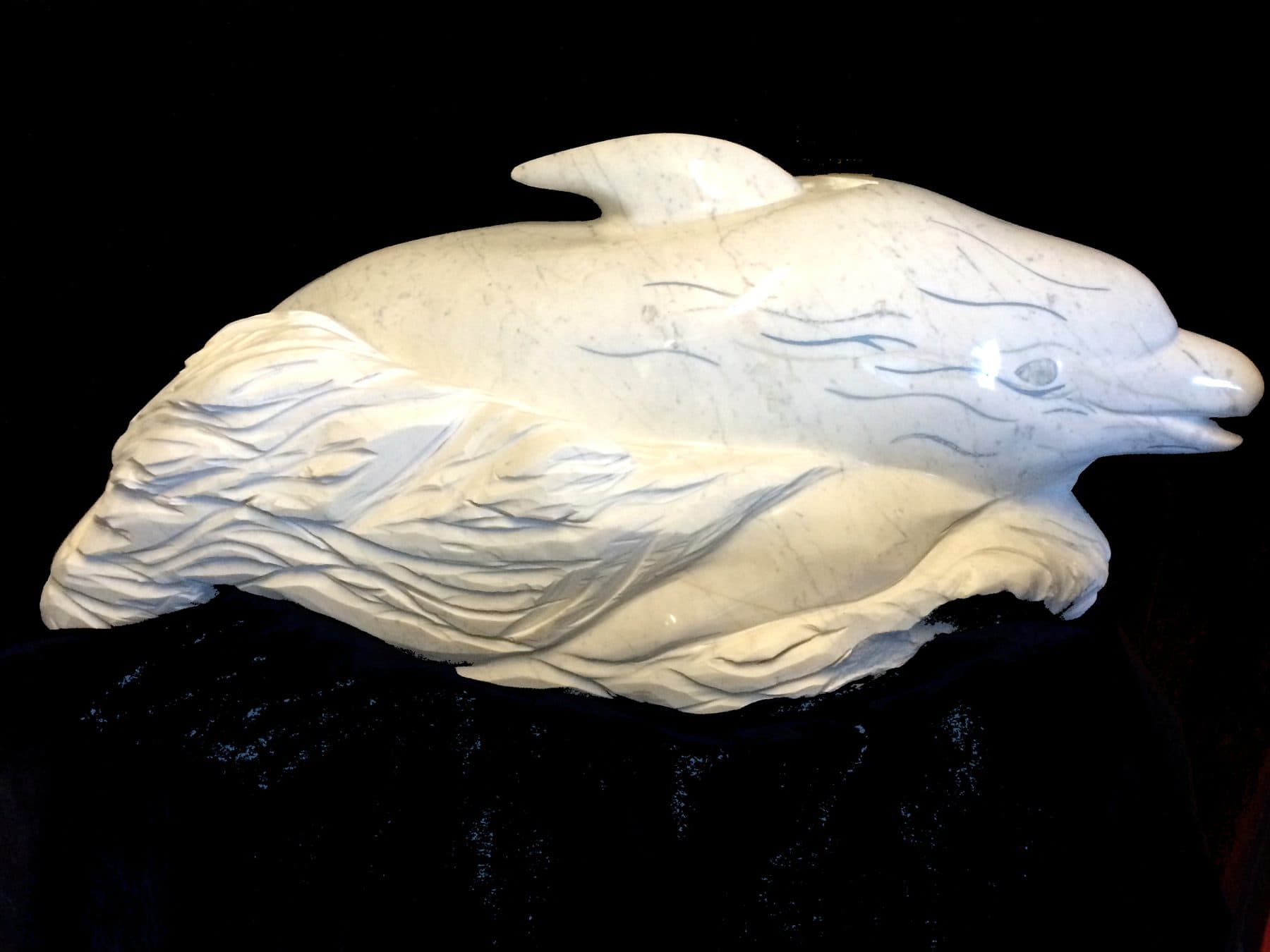 Delfino in marmo di Carrara _2015